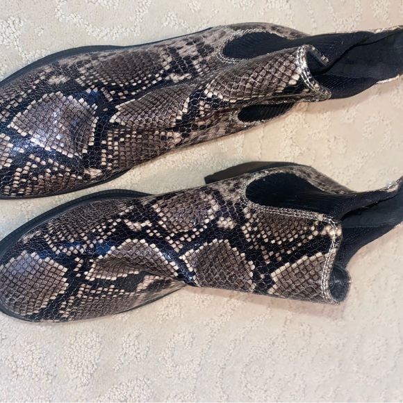 Snake skin booties - Picture 2 of 4